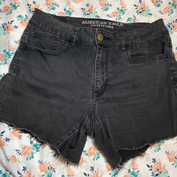 American Eagle Outfitters Pants - American eagle black hi-rise shorts size 10